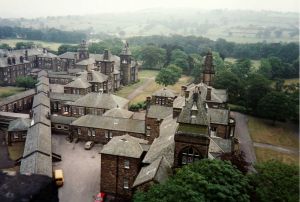 Female side, aysgarth, hawes ward to the right. 